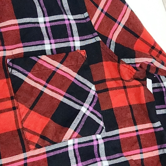 Braeve Flannel plaid peplum button down red black large - Picture 3 of 13